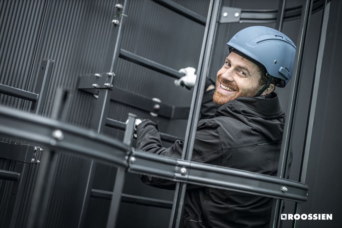 Kooiladder Roossien met rustbordes 3